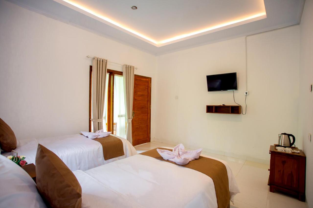 The Puncak Santhi Inn Batununggul Buitenkant foto